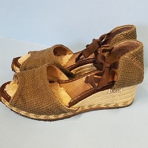 Ugg 1652 Mar Peep Toe Espadrille Sandals 6 olive